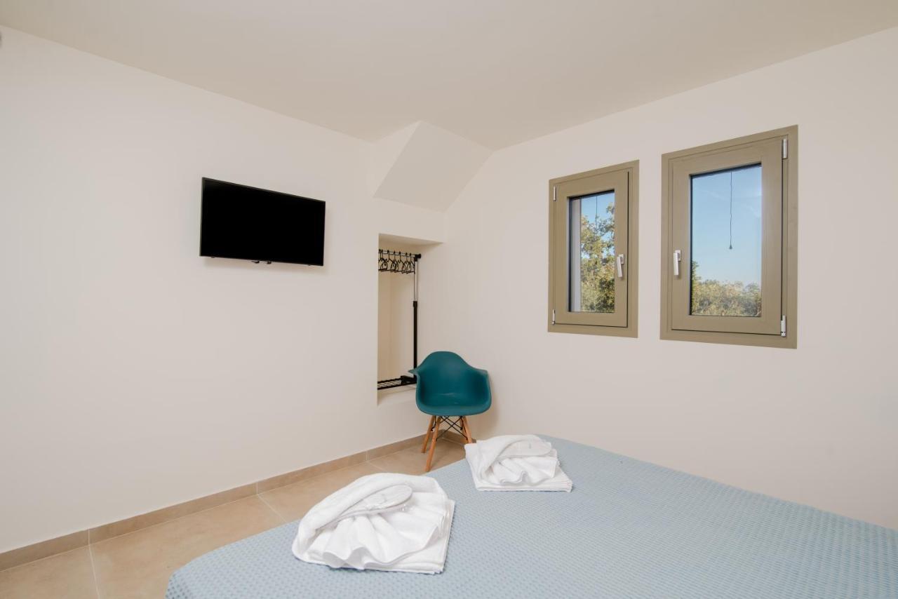 Villas Epta Karpi Complex Of 7 Luxury Villas Skriperon Esterno foto