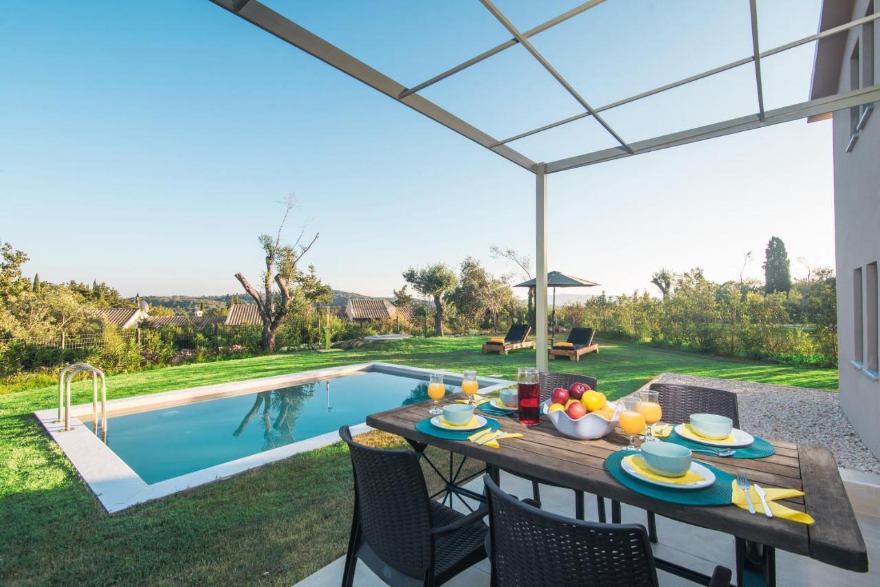 Villas Epta Karpi Complex Of 7 Luxury Villas Skriperon Esterno foto