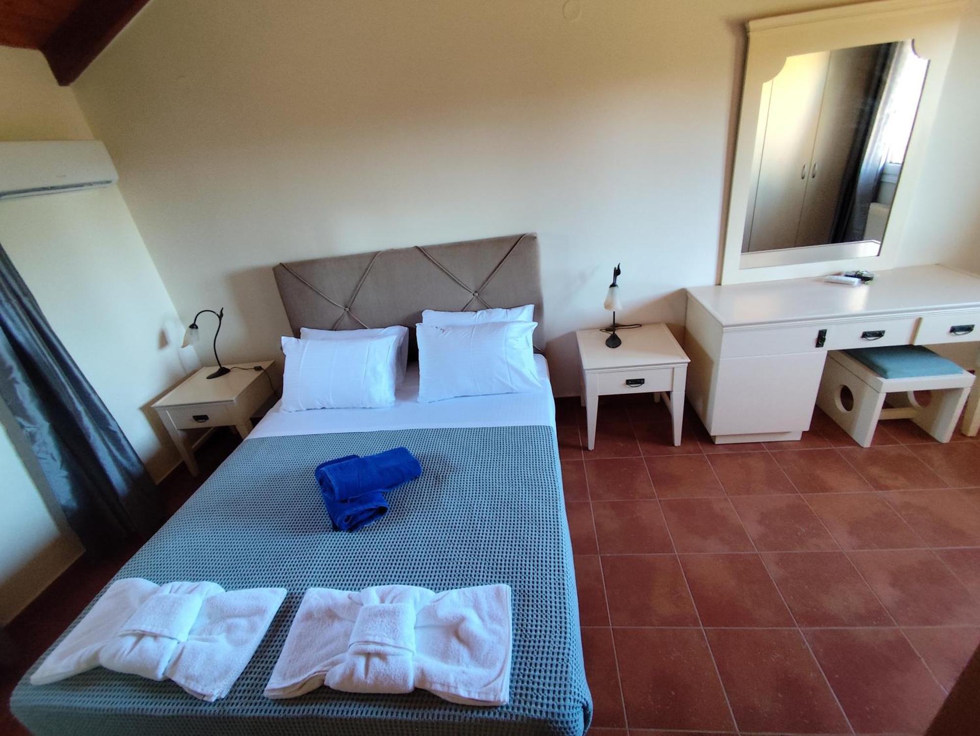 Villas Epta Karpi Complex Of 7 Luxury Villas Skriperon Esterno foto